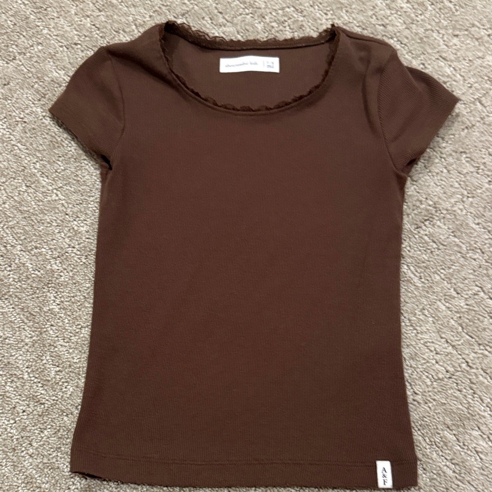 abercrombie kids Brown Ribbed Short Sleeve Tee with Scallop Neck